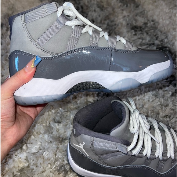 2021 Air Jordan 11 Retro Gray ‘Cool Grey’ - Picture 2 of 11